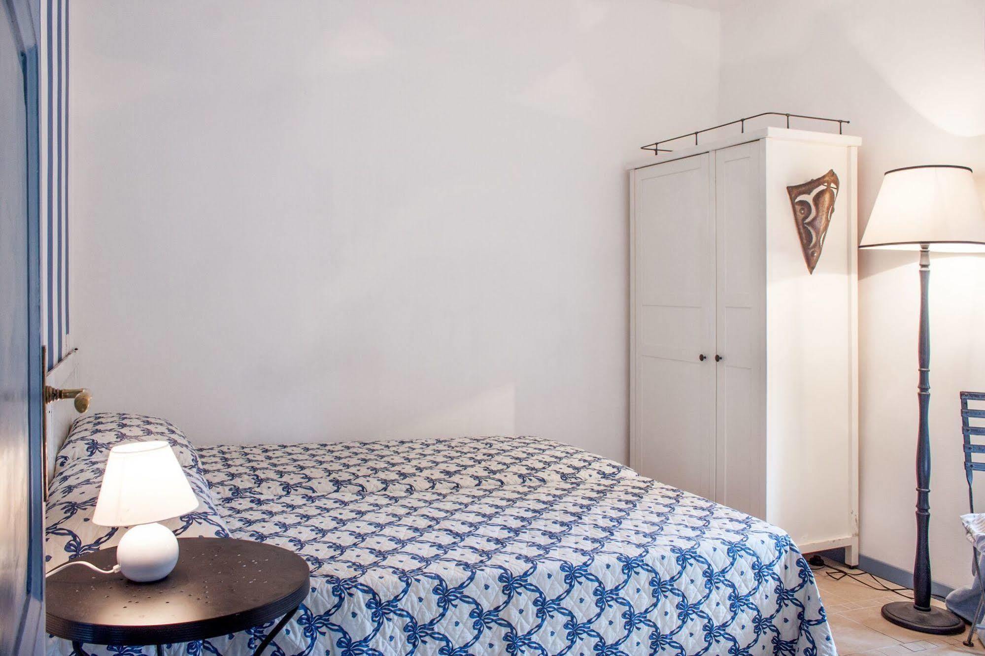 Casa La Viola Blu Acomodação com café da manhã Cernobbio Exterior foto